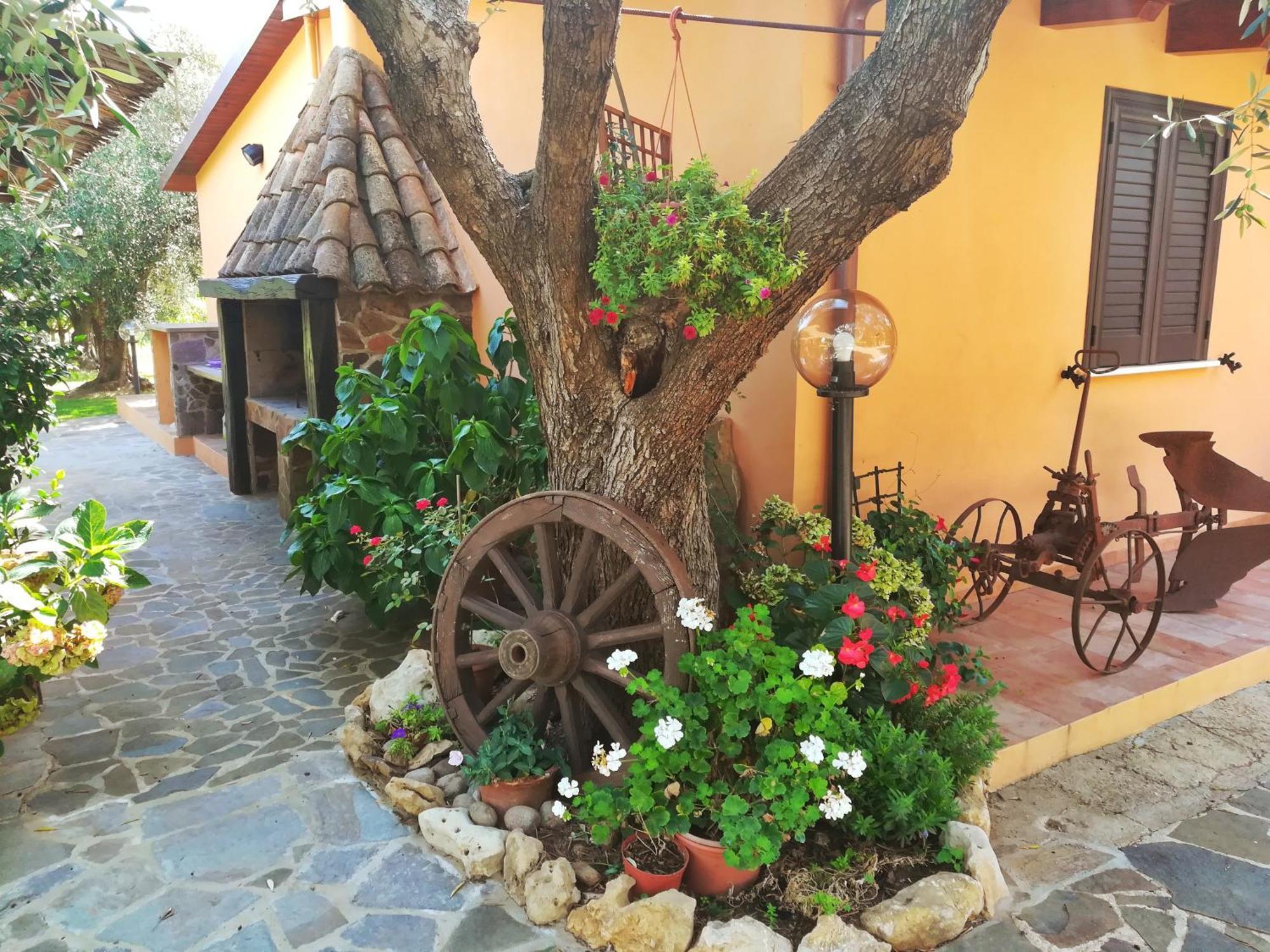 サンタ・マリア・ラ・パルマ Nuraghe Bianco Bed & Breakfast エクステリア 写真